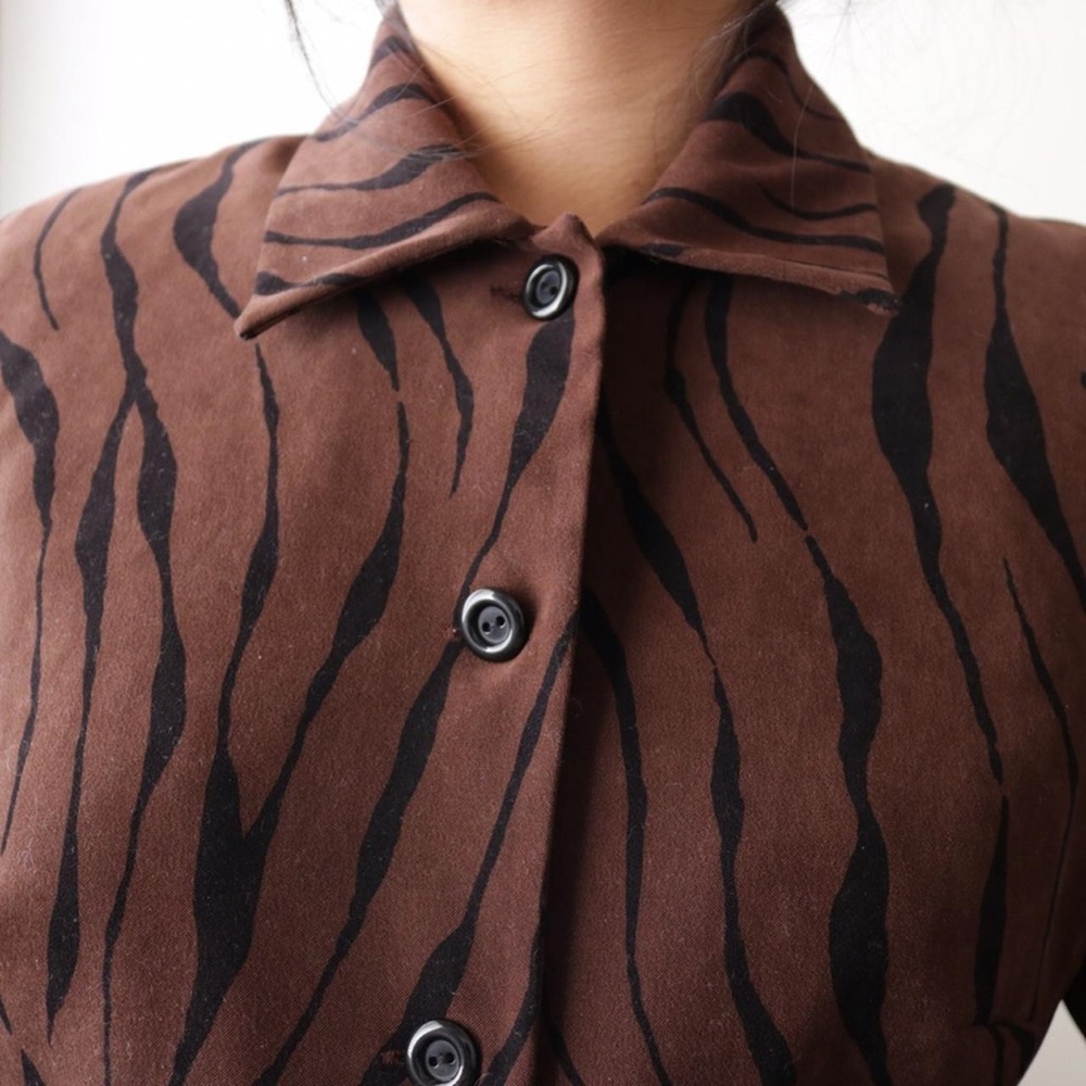 Brown Tiger Patterned Jacket - image 3